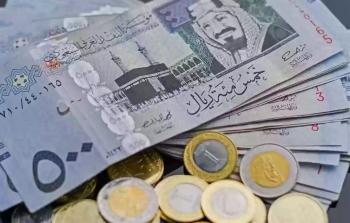 الريال السعودي يقفز مقابل الجنيه في البنوك والسوق السوداء اليوم