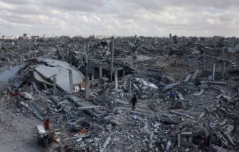 مصابون بغارة استهدفت مخيم الشاطئ والاحتلال يواصل عمليات النسف شرقي غزة