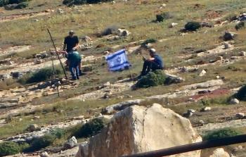 مستوطنون ينصبون خيمة في كيسان شرق بيت لحم