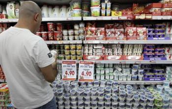الخارجية ترحب بالتحركات الدولية لحظر منتجات المستوطنات وتدعو لإجراءات أوسع