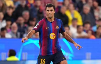 لاعب خط وسط برشلونة الإسباني رودري