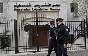 الديمقراطية: إجراء انتخابات المجلس التشريعي في موعدها خطوة لإعادة بناء النظام السياسي وإنهاء الانقسام