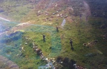 جانب من عمليات التمشيط التي يجريها جيش الاحتلال في منطقة وسط الخليل