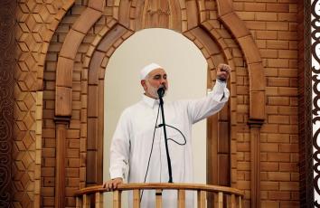 هنية خلال خطبة الجمعة اليوم