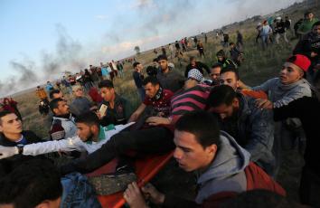 نقل إصابة بمواجهات أمس على حدود غزة