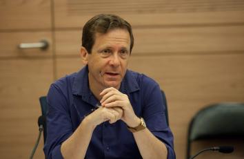 زعيم المعارضة الإسرائيلية رئيس تحالف حزب العمل 