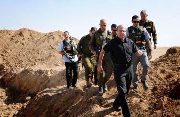 وزير الجيش الاسرائيلي موشيه يعلون