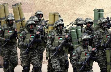 مقاتلو كتائب القسام الجناح العسكري لحركة حماس