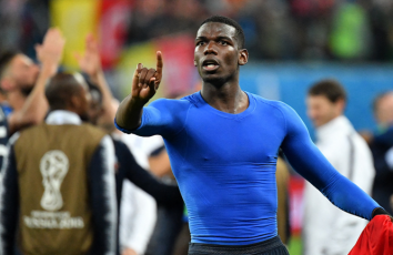 لاعب الوسط الفرنسي بول بوجبا