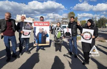 وقفة تضامنية مع الأسرى في مدينة الرملة