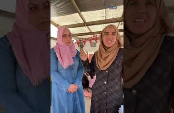 من أخشاب بيتها وبجهود إخوانها.. المعلمة أسماء الهسي ورفيقاتها ينفذن مبادرة ذاتية للتعليم في غزة