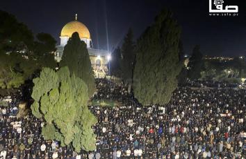 صلاة التراويح في رحاب المسجد الأقصى المبارك