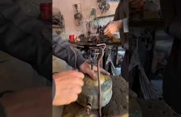 رواج مهنة إصلاح "البابور" الذي يعمل بالسولار في غزة