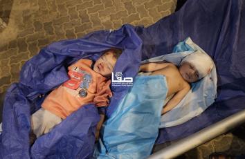 شهداء بينهم أطفال إثر قصف إسرائيلي استهدف مدينة خان يونس جنوبي قطاع غزة فجر اليوم