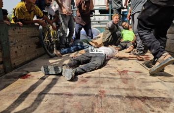 قصف إسرائيلي استهدف منتظري المساعدات شرقي مدينة خان يونس جنوبي قطاع غزة