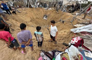 تدمير خيام للنازحين بقصف إسرائيلي على مواصي خانيونس جوبي قطاع غزة