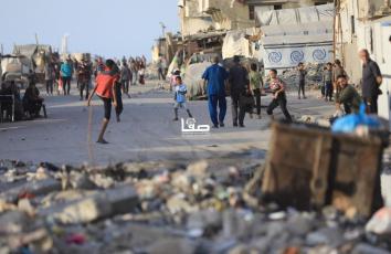 أطفال يلهون في العيد في ظل استمرار العدوان والمجاعة على قطاع غزة