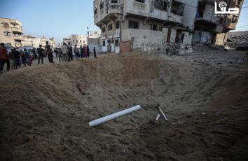 دمار بسبب قصف إسرائيلي استهدفت خيامًا تؤوي نازحين في مدينة غزة