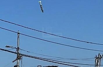 لحظة استهداف طائرات الاحتلال الإسرائيلي منزلًا في مخيم النصيرات وسط قطاع غزة