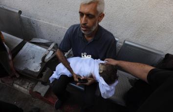 تشييع شهداء القصف الإسرائيلي على قطاع غزة الليلة الماضية