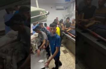 آثار استهداف خيمة قناة الجزيرة ووداع صحفييها أنس الشريف ومحمد قريقع وصحفيين آخرين في غزة