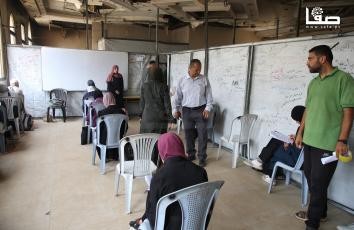 عقد اختبار تجريبي لطلبة الثانوية العامة في غزة