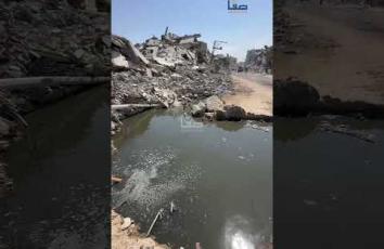 انتشار مياه الصرف الصحي بمحيط خيام النازحين في مدينة غزة