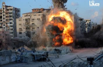 استهداف عمارة الرؤيا في مدينة غزة