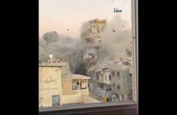 لحظة تدمير طائرات الاحتلال بناية سكنية غربي مدينة غزة