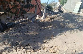 دمار نتيجة الغارات على مدينة خانيونس جنوبي قطاع عزة