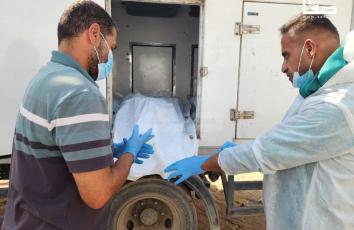 الاحتلال يُسلم جثامين 15 شهيدًا من غزة ضمن صفقة التبادل