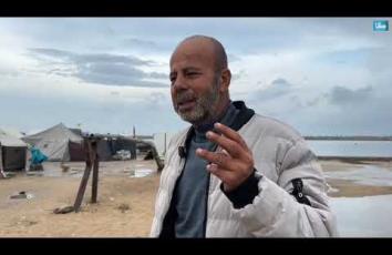 بين شباك ممزقة وبحرٍ محاصر.. صيادو غزة يخاطرون بحياتهم من أجل لقمة العيش