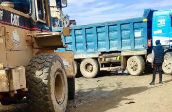 أعمال تنظيف وتمهيد بعض الشوارع الرئيسية شمال غربي مدينة غزة