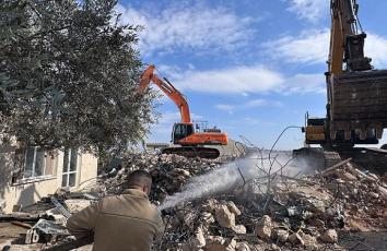 هدم في البعنة