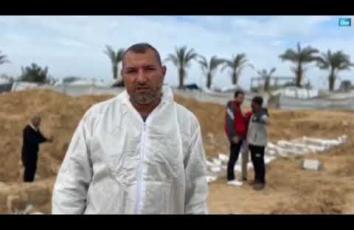 سلّمتهم قوات الاحتلال قبل أيام.. دفن 15 شهيدًا تعذّر التعرّف على هوياتهم