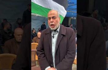 في بيت عزاء شهداء آل قدوم.. عشائر قطاع غزة توقع خلال وقفة غاضبة وثيقة البراءة من العملاء والخونة