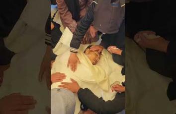 من وداع الشهيد عبد الرحمن شراب (20 عامًا) من ذوي الإعاقة الذهنية جرّاء إصابته برصاص الاحتلال