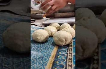 رغم التكلفة العالية.. عائلات في غزة تضطر للخبز بالمخابز الشعبية في ظل انقطاع الغاز وغلاء أسعار الحطب