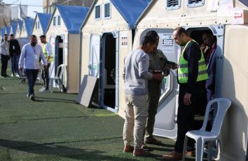 مع انطلاقها في الضفة الغربية.. بدء انتخابات البلدية في دير البلح وسط قطاع غزة