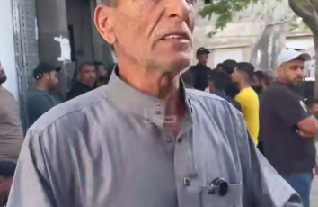"كفى سفك دماء في غزة".. صرخة مواطن بعد قصف إسرائيلي لخيمة نازحين وسط مدينة غزة أسفر عن 7 شهداء