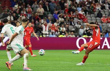 سويسرا فازت بهدفين نظيفين