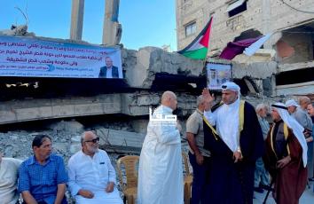 إقامة بيت عزاء لأمير قطر السابق الشيخ حمد بن خليفة آل ثاني أمام منزل الشهيد القائد إسماعيل هنية في مخيم الشاطئ غربي مدينة غزة