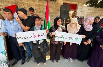 وقفة تضامنية نظمها منتدى الإعلاميين الفلسطينيين أمام مقر اللجنة الدولية للصليب الأحمر في غزة إسنادًا للصحفيين الأسرى