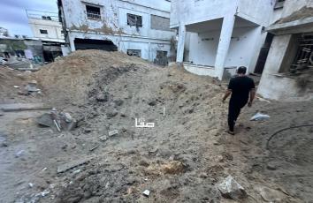 أضرار جسيمة جراء  استهداف الاحتلال بناية فرح والمنازل المجاورة بصواريخ ارتجاجية في مدينة غزة