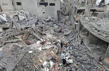 جانب من تدمير الاحتلال مربع سكني في حي الصبرة جنوبي مدينة غزة