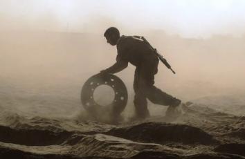 عمليات الانتحار الثلاثة تمت عبر طلقات نارية من الأسلحة الشخصية