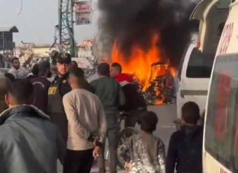 قصف سيارة وسط غزة