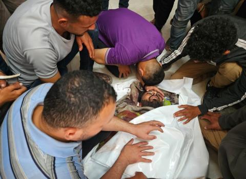 جثمان شهيد ارتقى بغارة على خانيونس اليوم