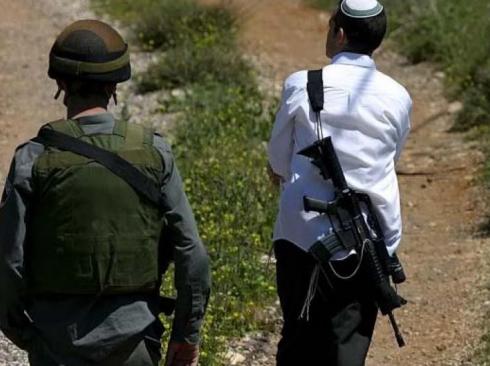 مستوطنون يهاجمون منزلًا في بورين جنوب نابلس