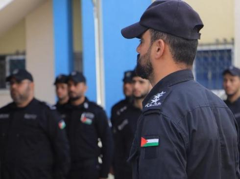 شرطة خانيونس تساند وزارة الاقتصاد في ضبط طحين يُباع بأسعار مخالفة